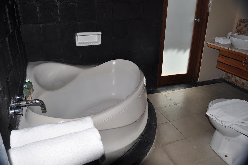 D'Alang Alang Villas Seminyak Dış mekan fotoğraf